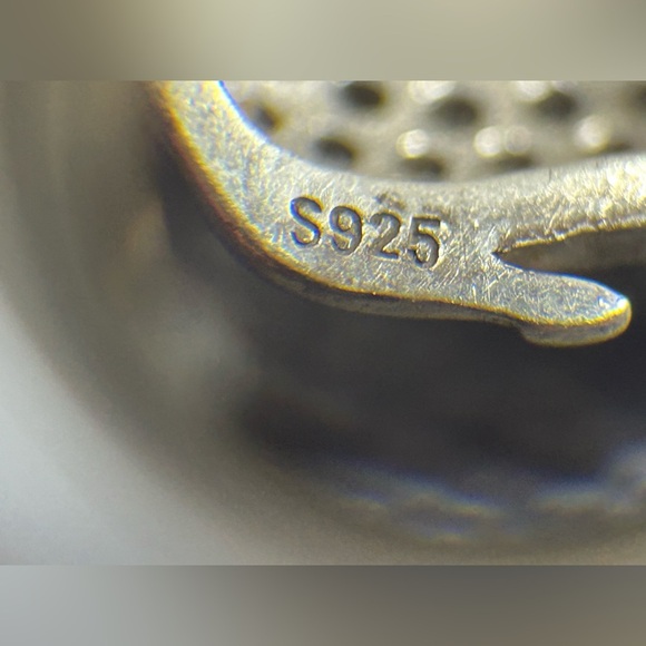 925 Sterling Silver Marcasite Asian Elephant Pendant and Chain - Picture 10 of 12